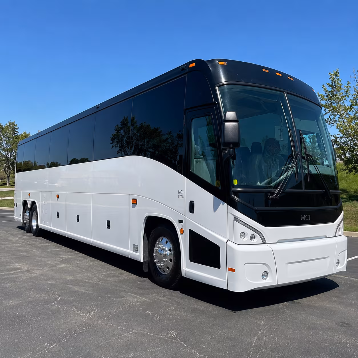 bishop international airport fnt and regional airport bus rentals near rochester hills