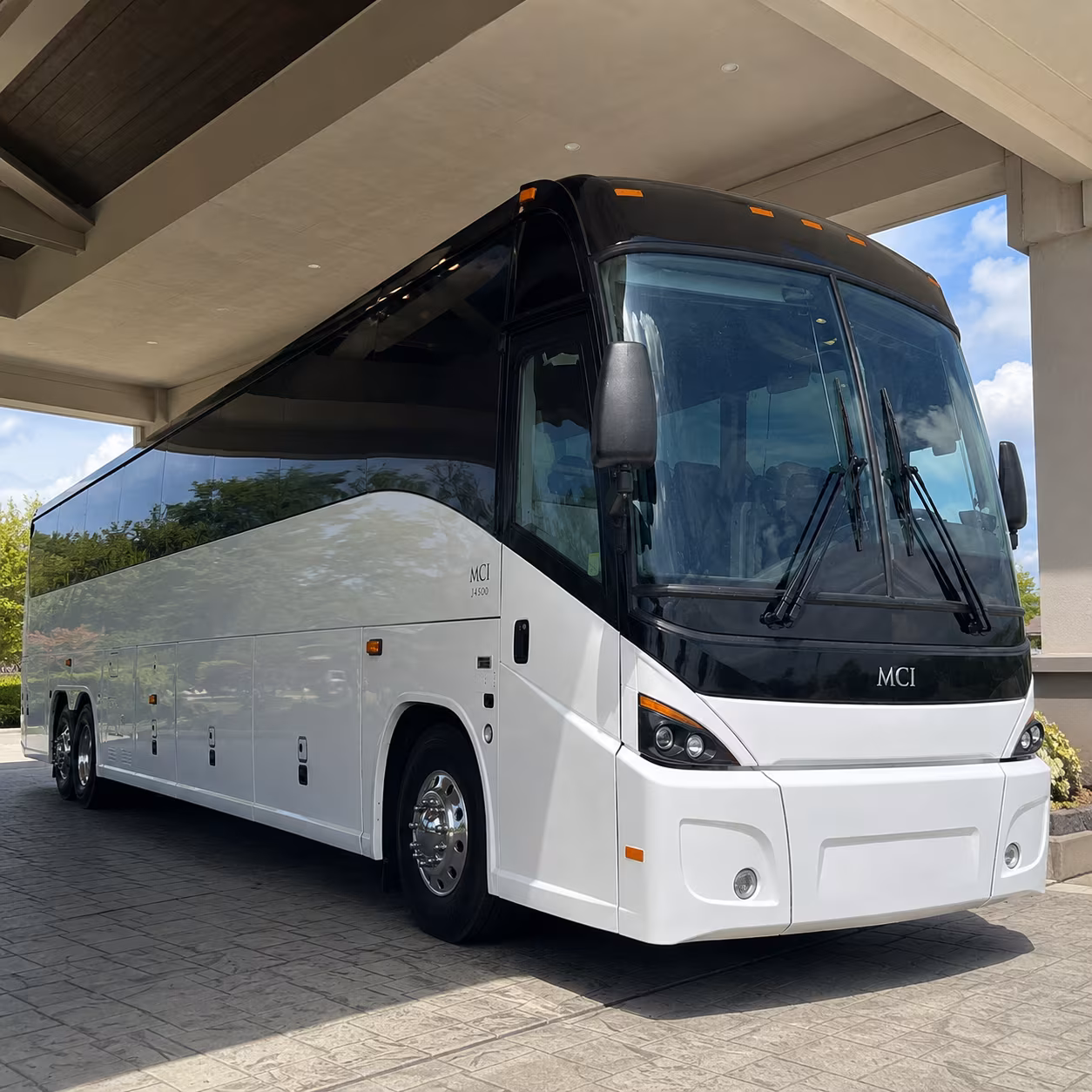 shuttle service between rochester hills and oakland county government facilities