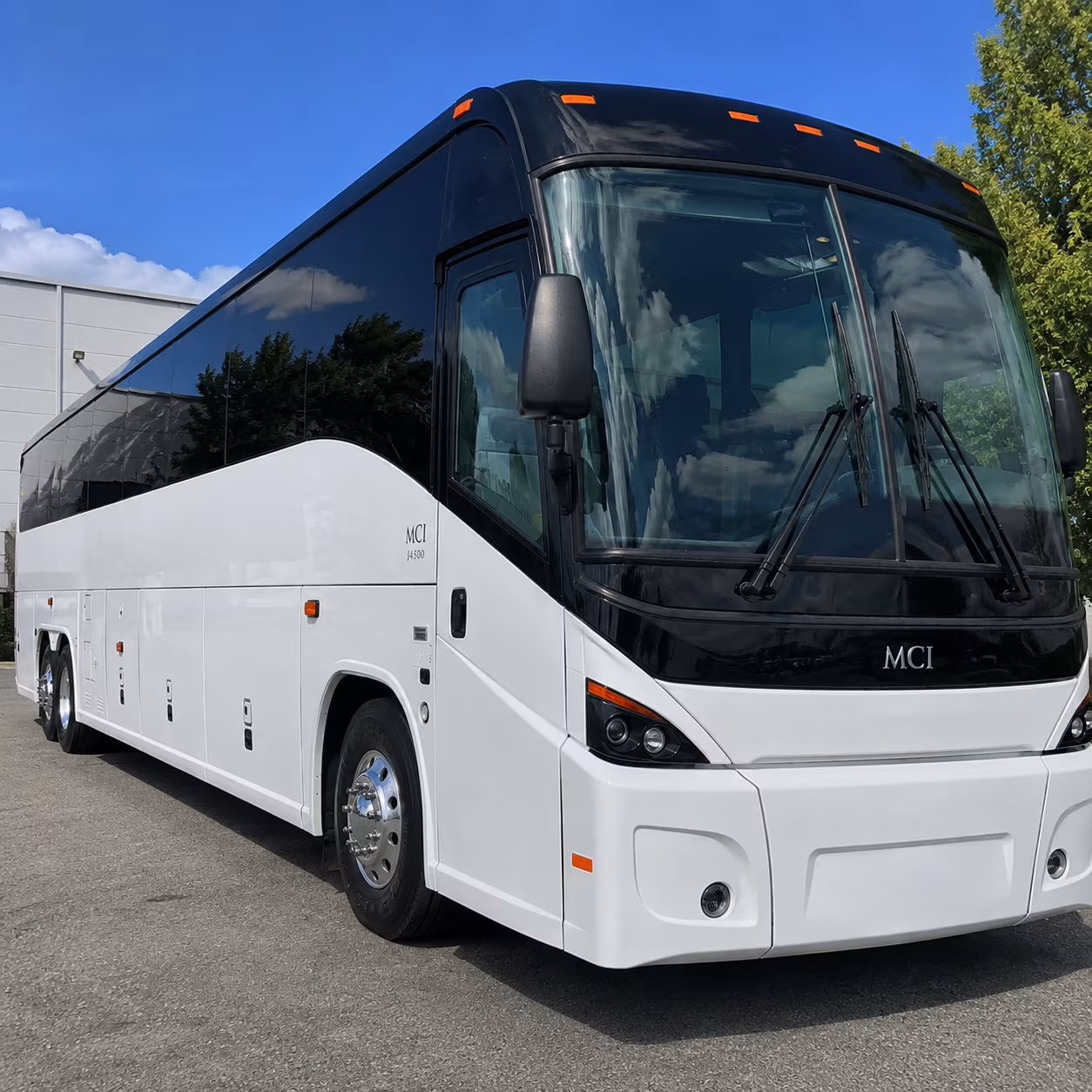shuttle service between rochester hills and oakland university